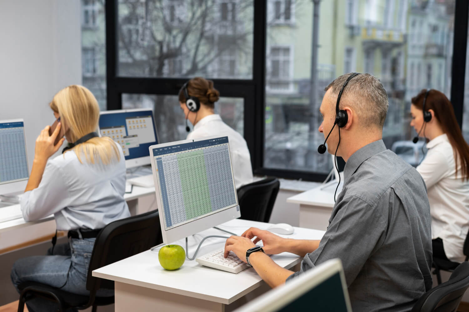 Peralatan untuk Agen Call Center
